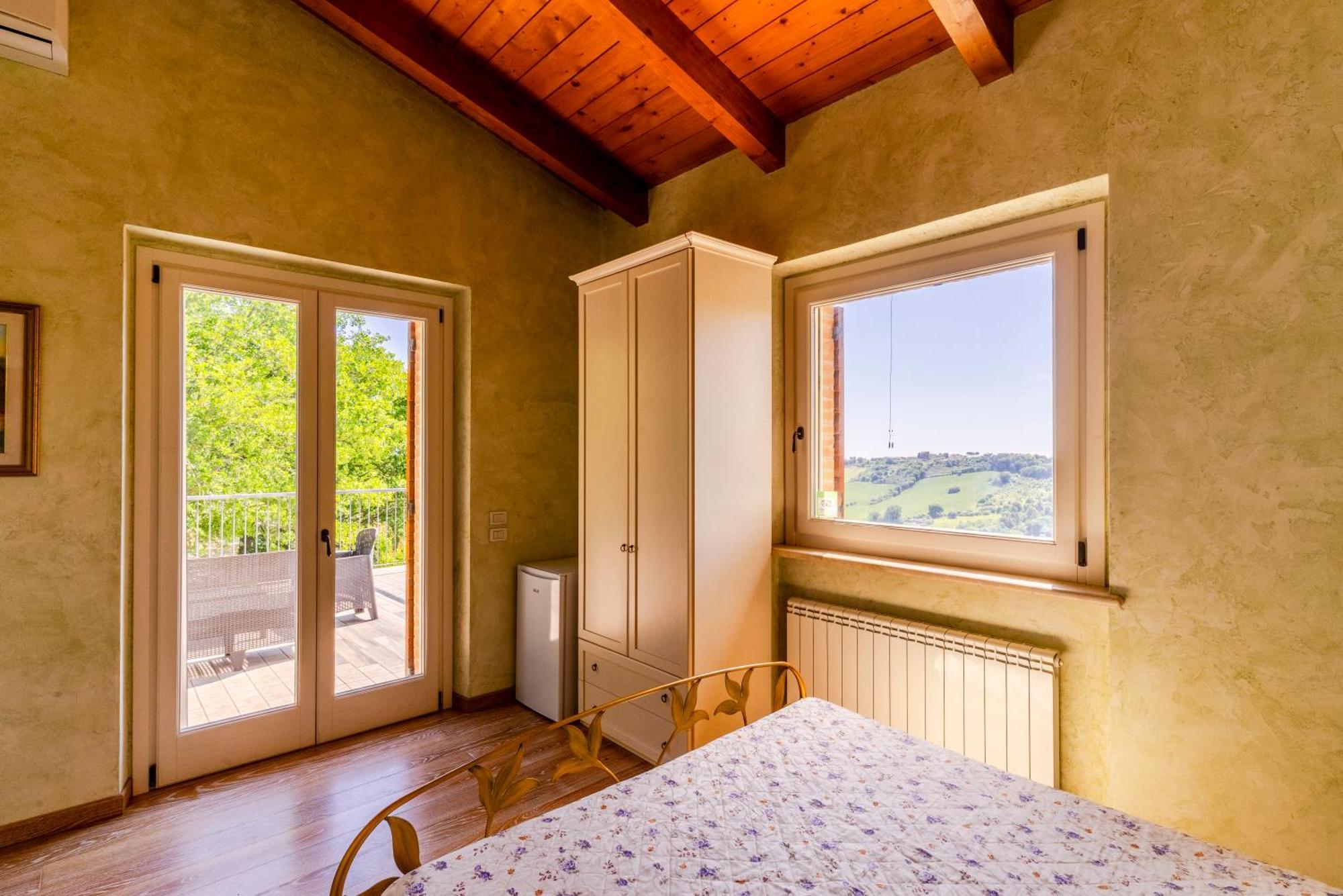 Casa Jo - Country Home With Sea View And 3 Private Ensuite Rooms Lapedona Exterior photo