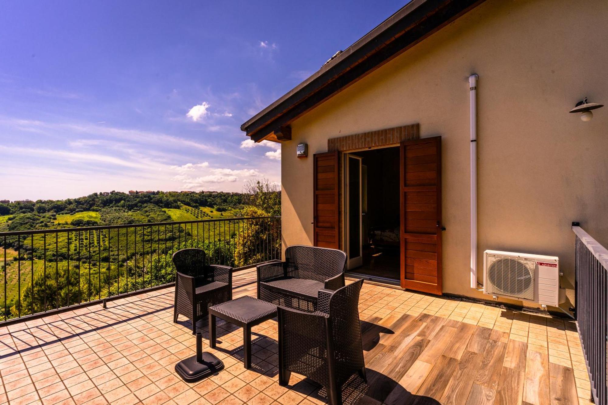 Casa Jo - Country Home With Sea View And 3 Private Ensuite Rooms Lapedona Exterior photo